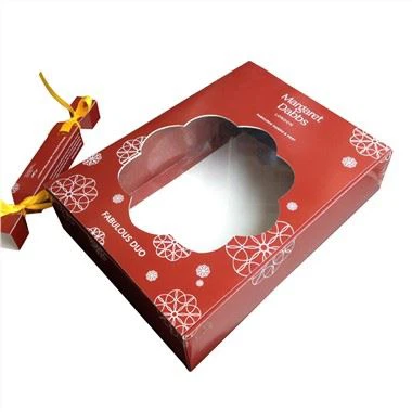 Опаковка от хартиена кутия за сватбен подарък